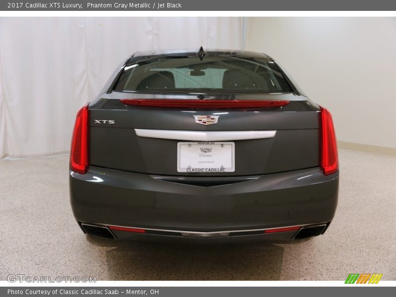 Phantom Gray Metallic / Jet Black 2017 Cadillac XTS Luxury