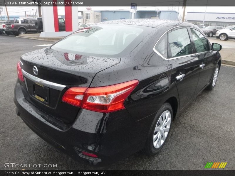 Super Black / Charcoal 2019 Nissan Sentra S