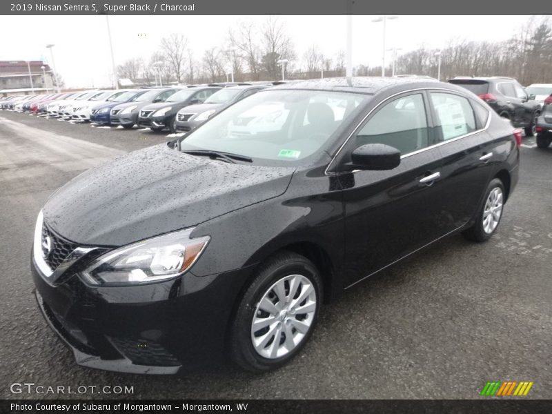 Super Black / Charcoal 2019 Nissan Sentra S