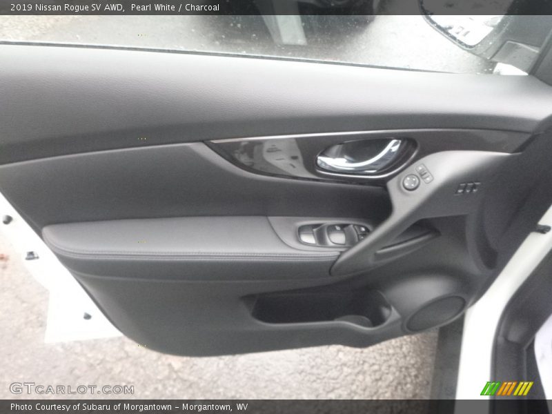 Pearl White / Charcoal 2019 Nissan Rogue SV AWD