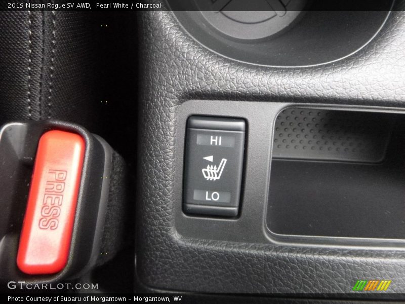 Pearl White / Charcoal 2019 Nissan Rogue SV AWD