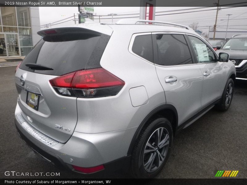 Brilliant Silver / Charcoal 2019 Nissan Rogue SV AWD