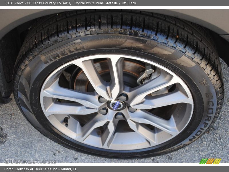 Crystal White Pearl Metallic / Off Black 2018 Volvo V60 Cross Country T5 AWD
