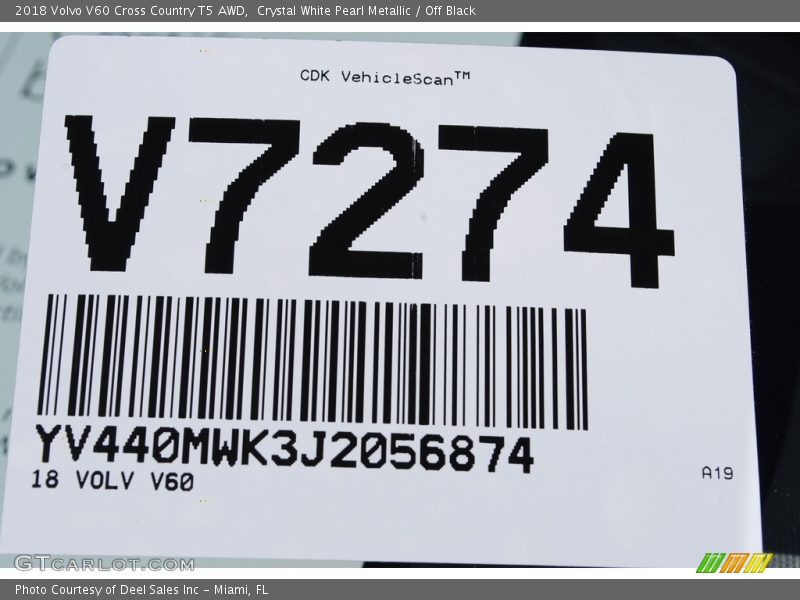 Crystal White Pearl Metallic / Off Black 2018 Volvo V60 Cross Country T5 AWD