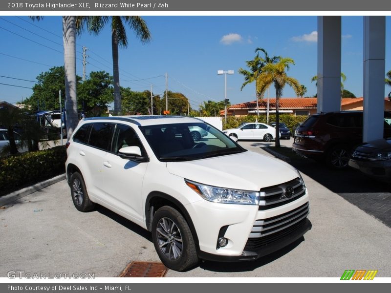 Blizzard White Pearl / Ash 2018 Toyota Highlander XLE