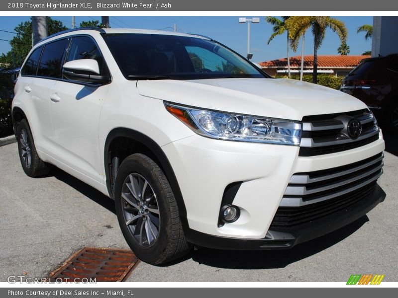 Blizzard White Pearl / Ash 2018 Toyota Highlander XLE