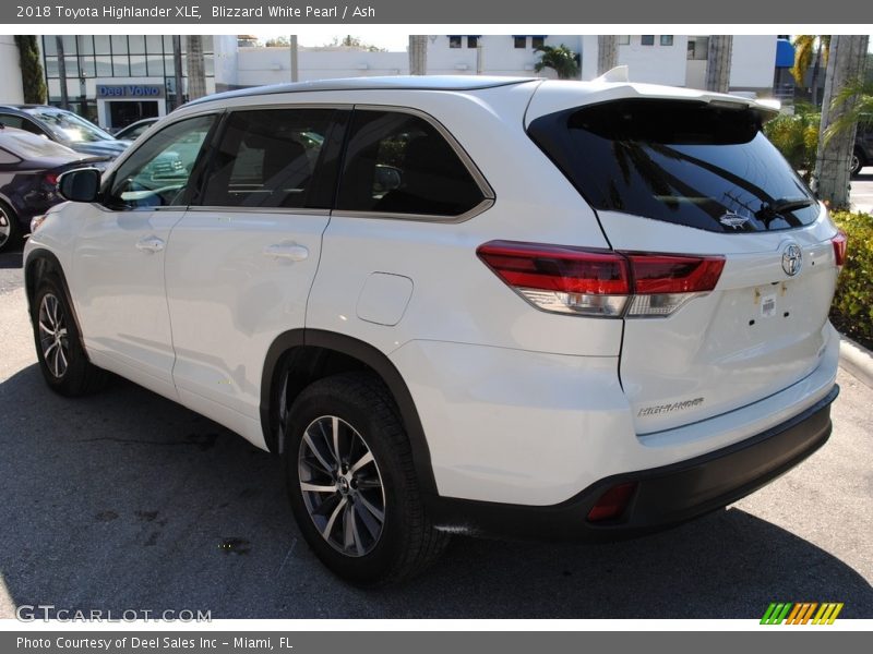 Blizzard White Pearl / Ash 2018 Toyota Highlander XLE