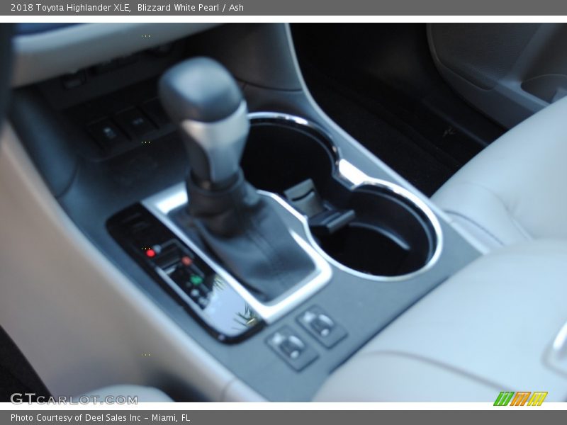 Blizzard White Pearl / Ash 2018 Toyota Highlander XLE