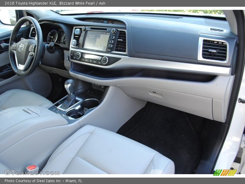 Blizzard White Pearl / Ash 2018 Toyota Highlander XLE