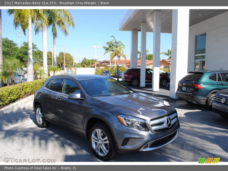Mountain Grey Metallic / Black 2017 Mercedes-Benz GLA 250