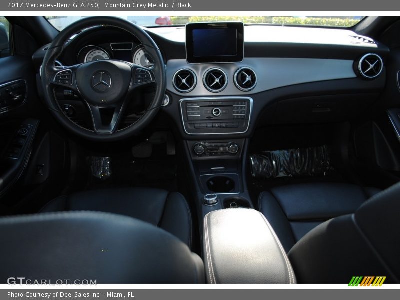 Mountain Grey Metallic / Black 2017 Mercedes-Benz GLA 250