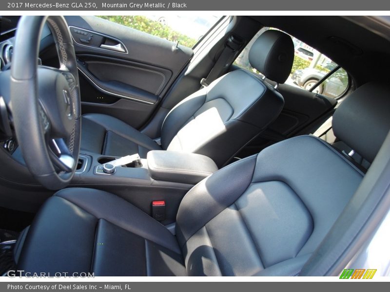 Mountain Grey Metallic / Black 2017 Mercedes-Benz GLA 250