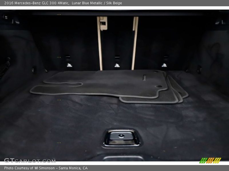 Lunar Blue Metallic / Silk Beige 2016 Mercedes-Benz GLC 300 4Matic