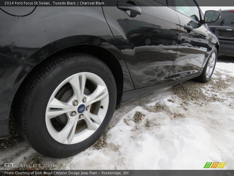 Tuxedo Black / Charcoal Black 2014 Ford Focus SE Sedan