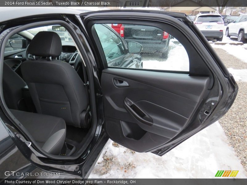 Tuxedo Black / Charcoal Black 2014 Ford Focus SE Sedan