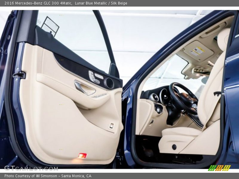 Lunar Blue Metallic / Silk Beige 2016 Mercedes-Benz GLC 300 4Matic