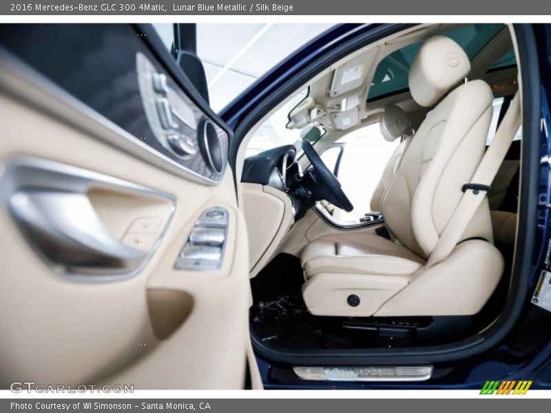 Lunar Blue Metallic / Silk Beige 2016 Mercedes-Benz GLC 300 4Matic