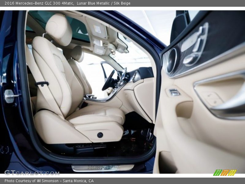 Lunar Blue Metallic / Silk Beige 2016 Mercedes-Benz GLC 300 4Matic
