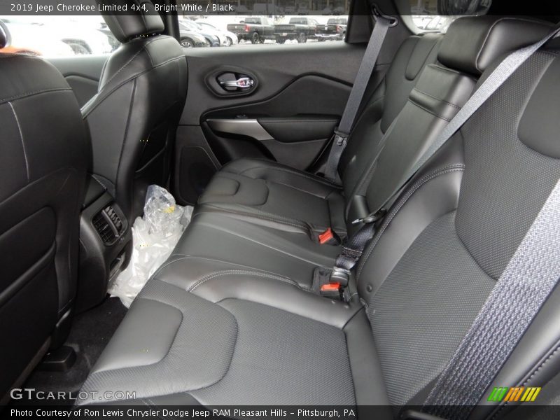 Bright White / Black 2019 Jeep Cherokee Limited 4x4