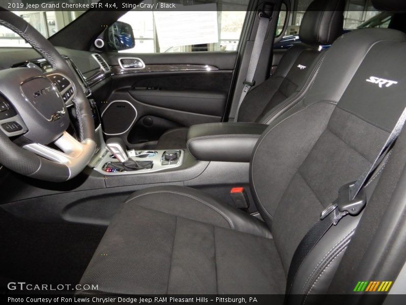 Front Seat of 2019 Grand Cherokee STR 4x4