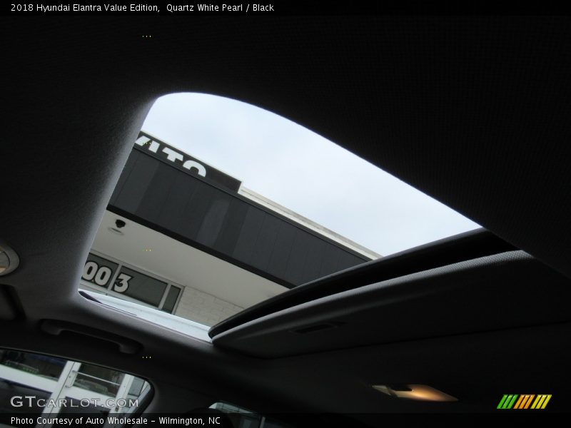 Quartz White Pearl / Black 2018 Hyundai Elantra Value Edition