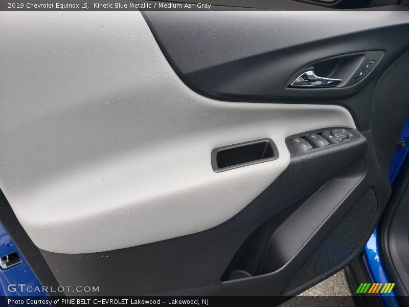 Kinetic Blue Metallic / Medium Ash Gray 2019 Chevrolet Equinox LS