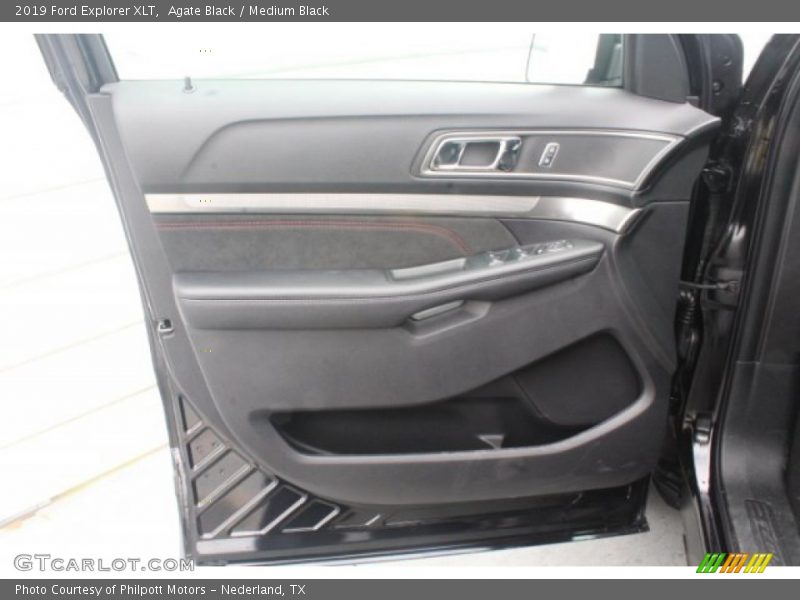 Agate Black / Medium Black 2019 Ford Explorer XLT