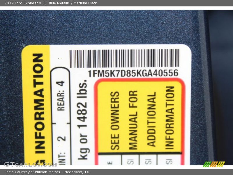 Blue Metallic / Medium Black 2019 Ford Explorer XLT