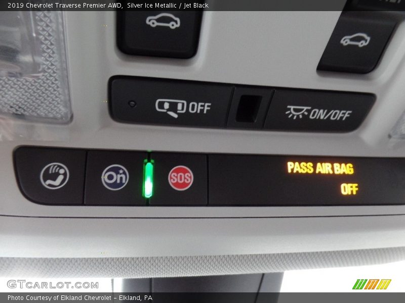 Silver Ice Metallic / Jet Black 2019 Chevrolet Traverse Premier AWD