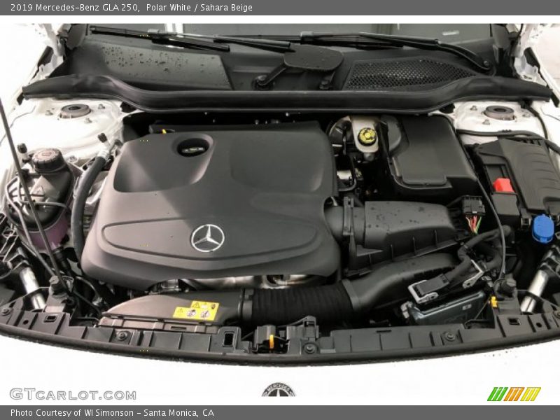 Polar White / Sahara Beige 2019 Mercedes-Benz GLA 250