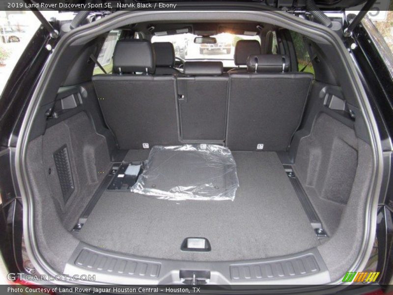 Narvik Black / Ebony 2019 Land Rover Discovery Sport SE