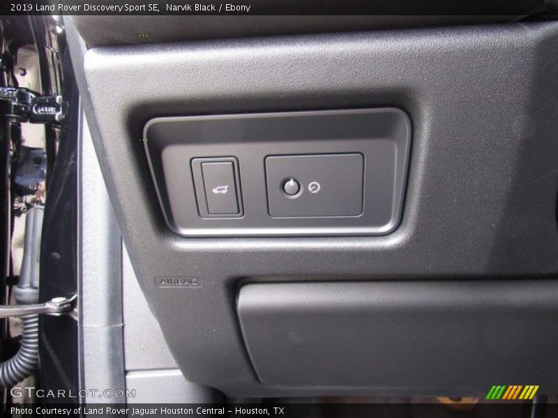 Narvik Black / Ebony 2019 Land Rover Discovery Sport SE