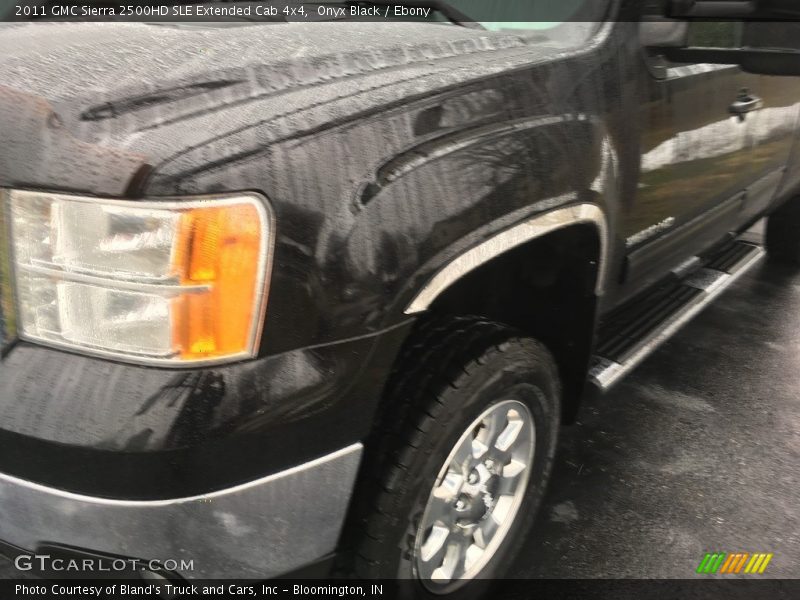 Onyx Black / Ebony 2011 GMC Sierra 2500HD SLE Extended Cab 4x4