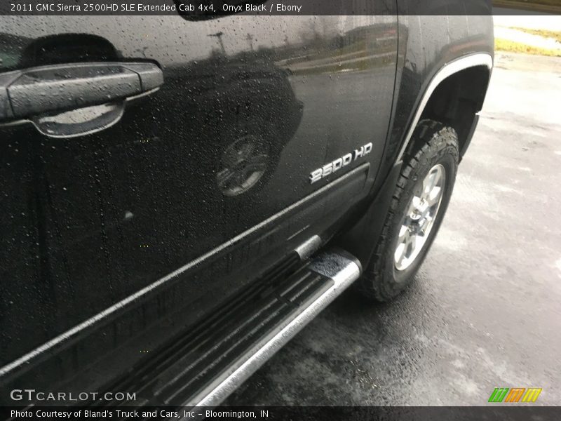 Onyx Black / Ebony 2011 GMC Sierra 2500HD SLE Extended Cab 4x4