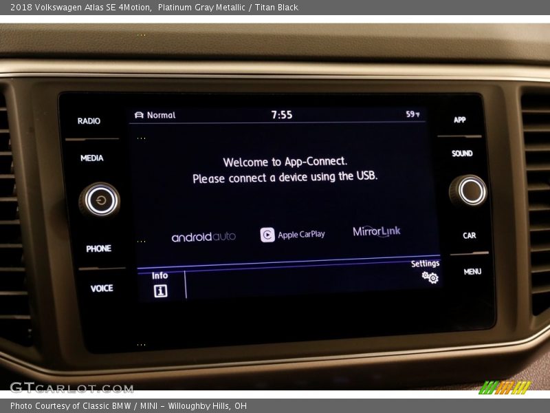 Platinum Gray Metallic / Titan Black 2018 Volkswagen Atlas SE 4Motion