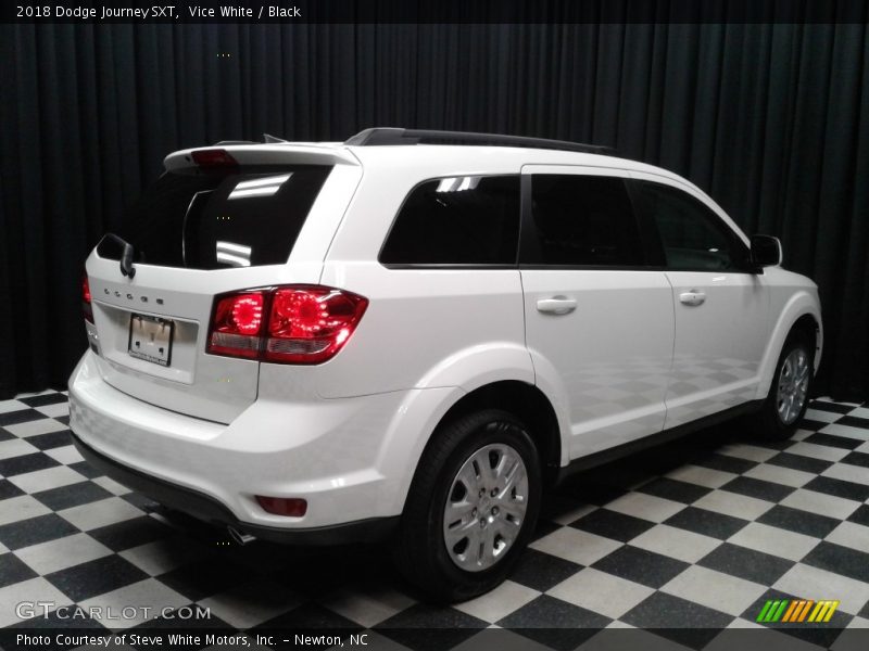 Vice White / Black 2018 Dodge Journey SXT