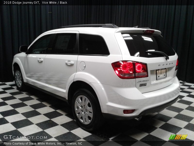 Vice White / Black 2018 Dodge Journey SXT