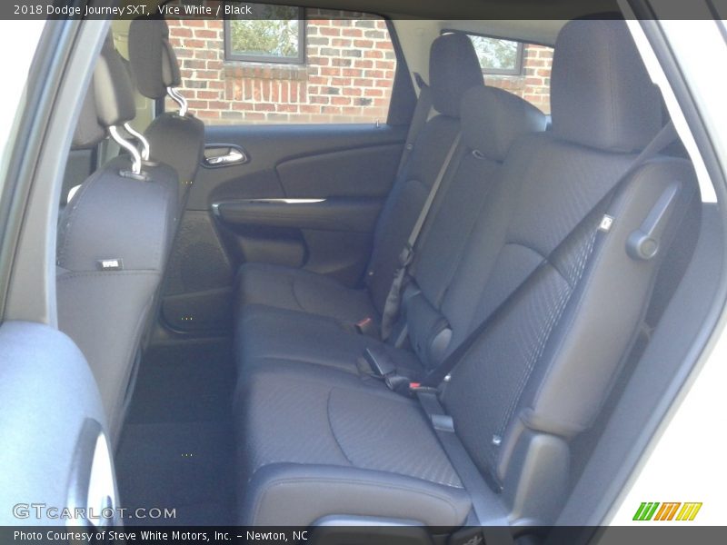 Vice White / Black 2018 Dodge Journey SXT