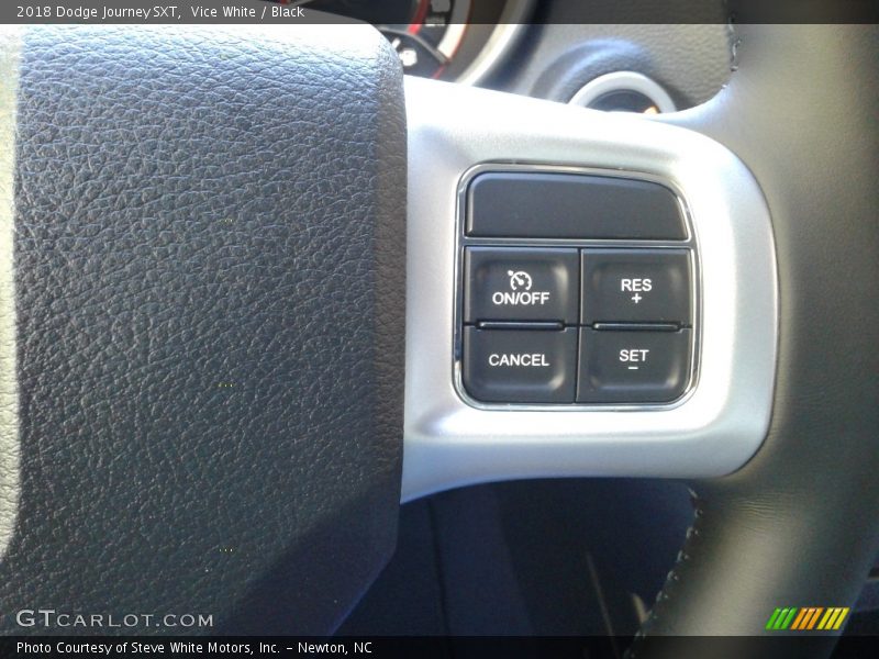 Vice White / Black 2018 Dodge Journey SXT