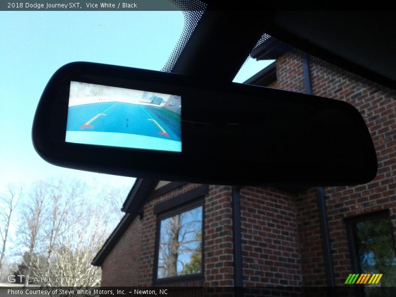 Vice White / Black 2018 Dodge Journey SXT