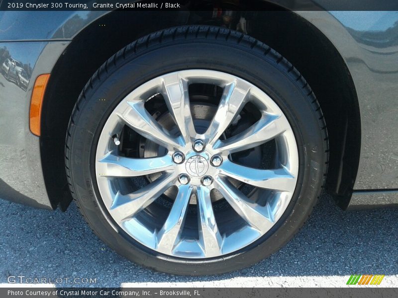 Granite Crystal Metallic / Black 2019 Chrysler 300 Touring