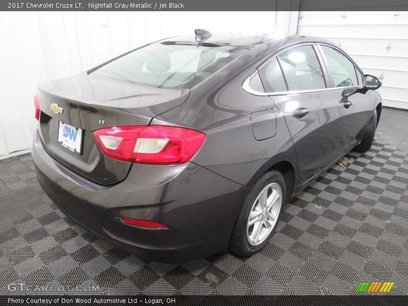 Nightfall Gray Metallic / Jet Black 2017 Chevrolet Cruze LT