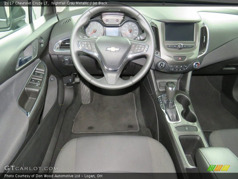 Nightfall Gray Metallic / Jet Black 2017 Chevrolet Cruze LT