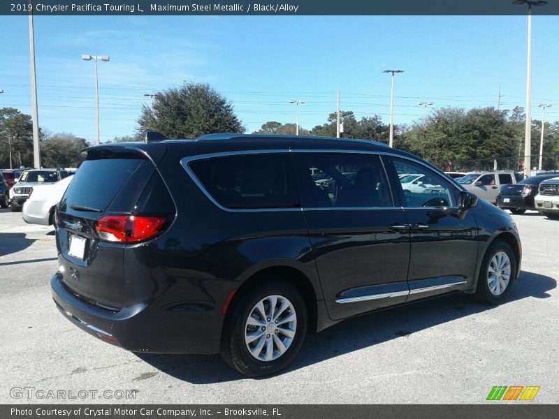 Maximum Steel Metallic / Black/Alloy 2019 Chrysler Pacifica Touring L