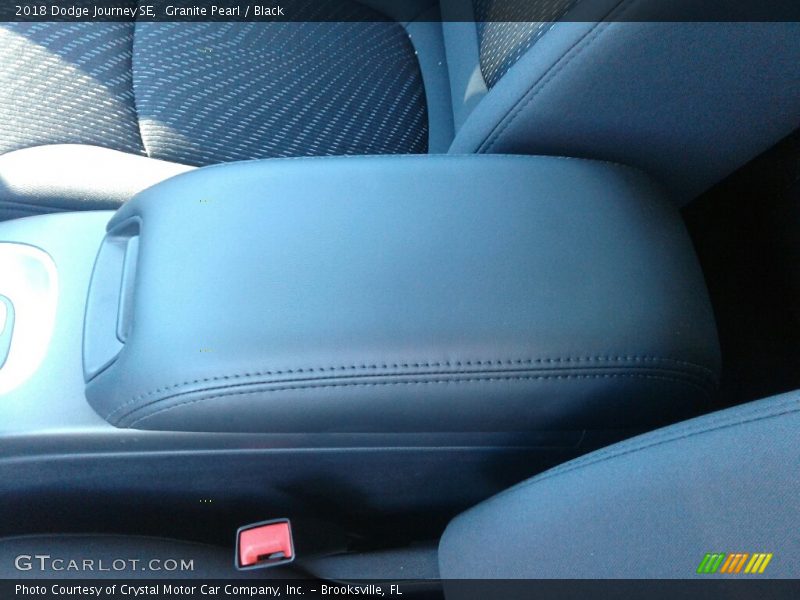 Granite Pearl / Black 2018 Dodge Journey SE