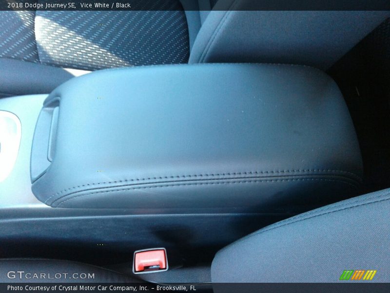 Vice White / Black 2018 Dodge Journey SE