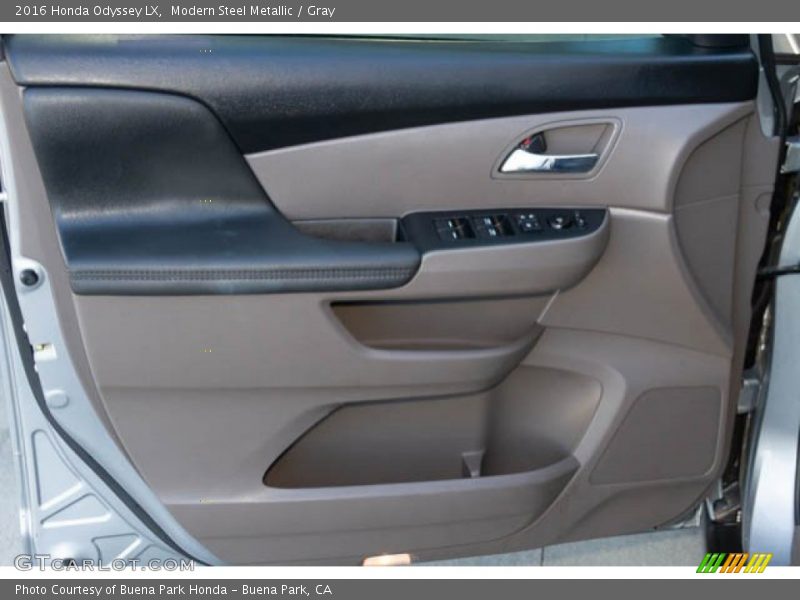 Modern Steel Metallic / Gray 2016 Honda Odyssey LX