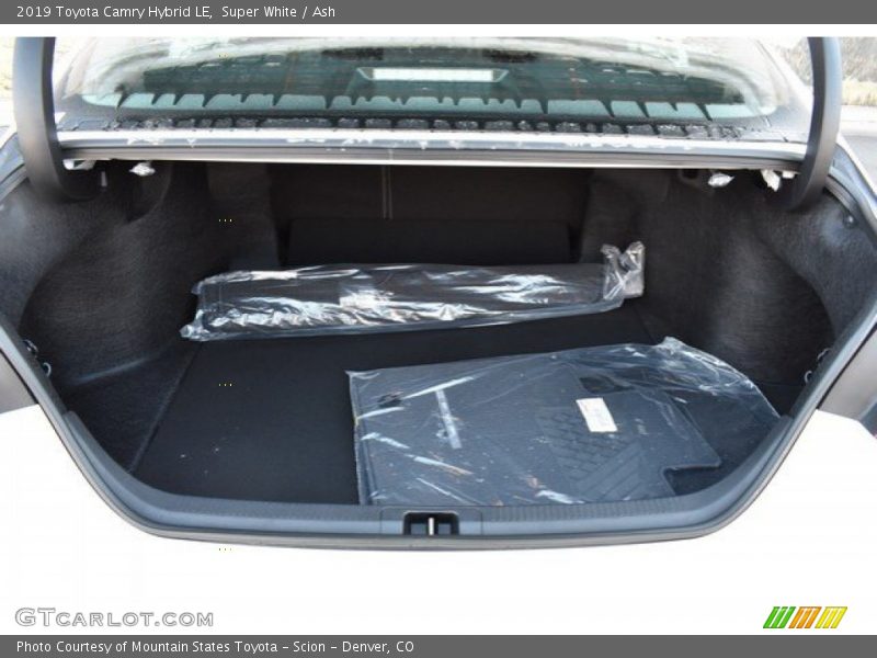 Super White / Ash 2019 Toyota Camry Hybrid LE