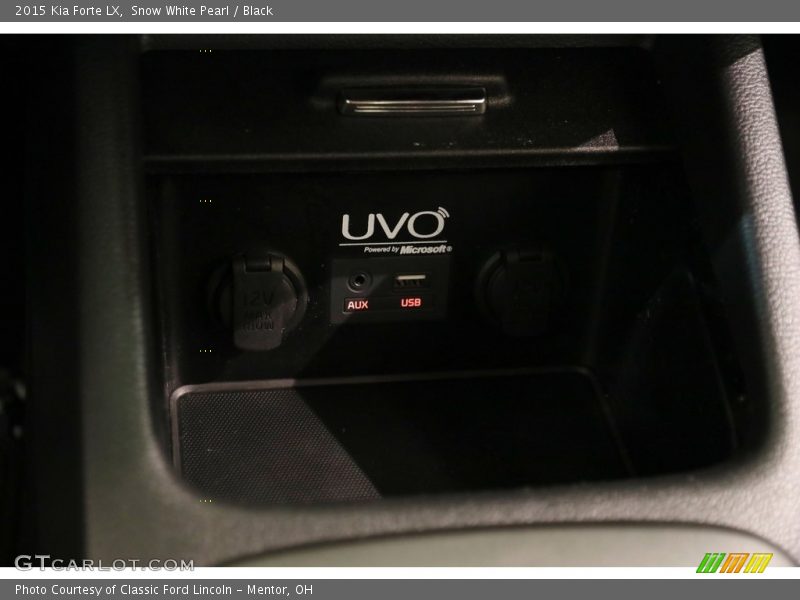 Snow White Pearl / Black 2015 Kia Forte LX