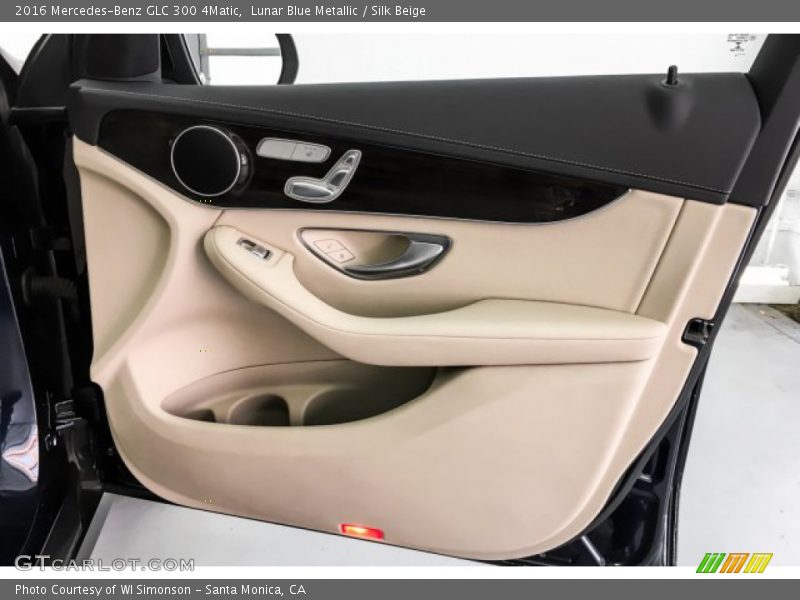 Lunar Blue Metallic / Silk Beige 2016 Mercedes-Benz GLC 300 4Matic